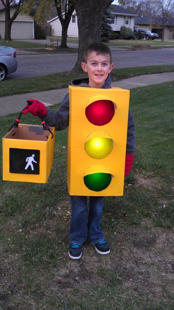vending machine costume 3 Kid Dresses Up as a Vending Machine and Other Inanimate Objects Every Year for Halloween