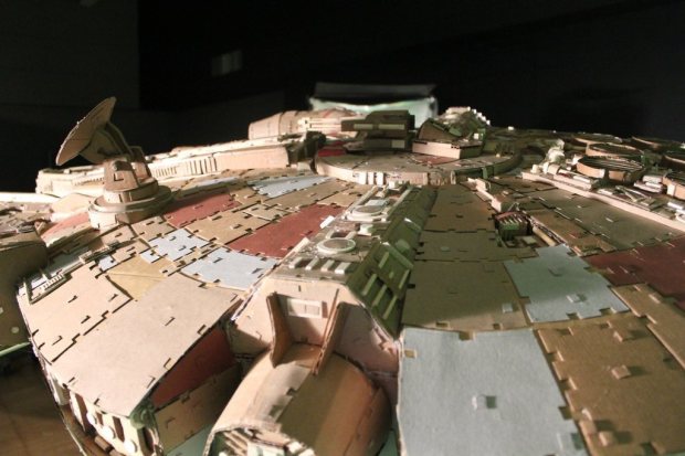 43deqed imgur Star Wars Fan Creates Insanely Detailed Cardboard Millennium Falcon