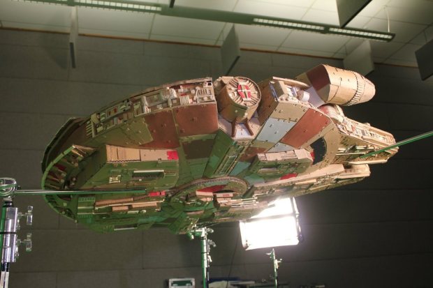fzryvtd imgur Star Wars Fan Creates Insanely Detailed Cardboard Millennium Falcon