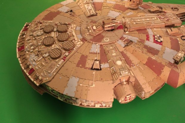 rtgdgvm imgur Star Wars Fan Creates Insanely Detailed Cardboard Millennium Falcon
