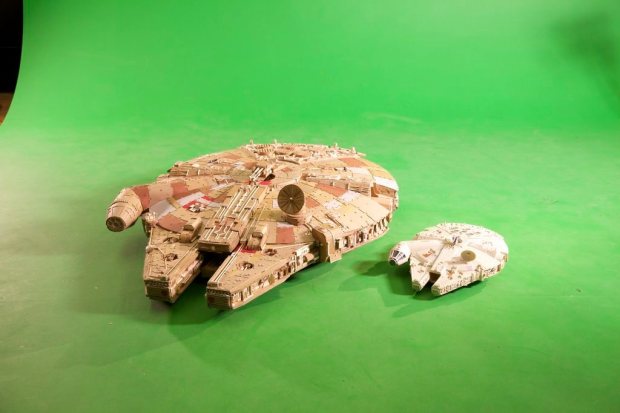 vvljwen imgur Star Wars Fan Creates Insanely Detailed Cardboard Millennium Falcon