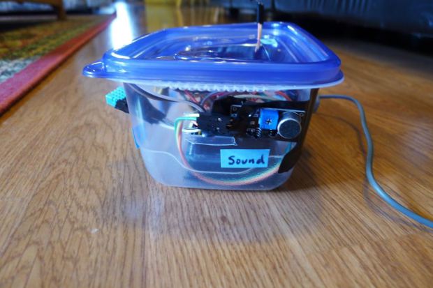 Ahh... the adhoc project enclosure... It may look crude but this sound sensor is very effective and can be placed anywhere