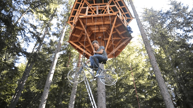 bicycle-powered-treehouse-elevator2