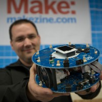 新型Arduino RobotをMaker Faire特設Maker Shedで販売