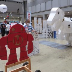 建造中の巨大な変形勇者ロボ、豆本ドールハウス、そしてたこ焼き屋台まで。Maker Faire Tokyo 2022［Day 1］フォトレポート