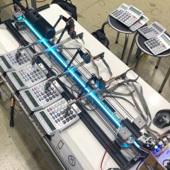 電卓を演奏するロボット、新聞から予告状を作るマシンなど、思わず見入ってしまうメカ制御の技 ― Maker Faire Tokyo 2022 会場レポート #3